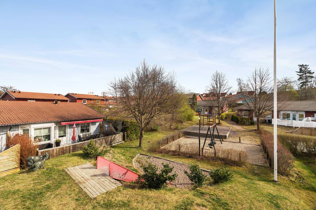 Yttre fuktskydd vid grundläggning under mark i hustomt. Västerhaninge Tungelsta