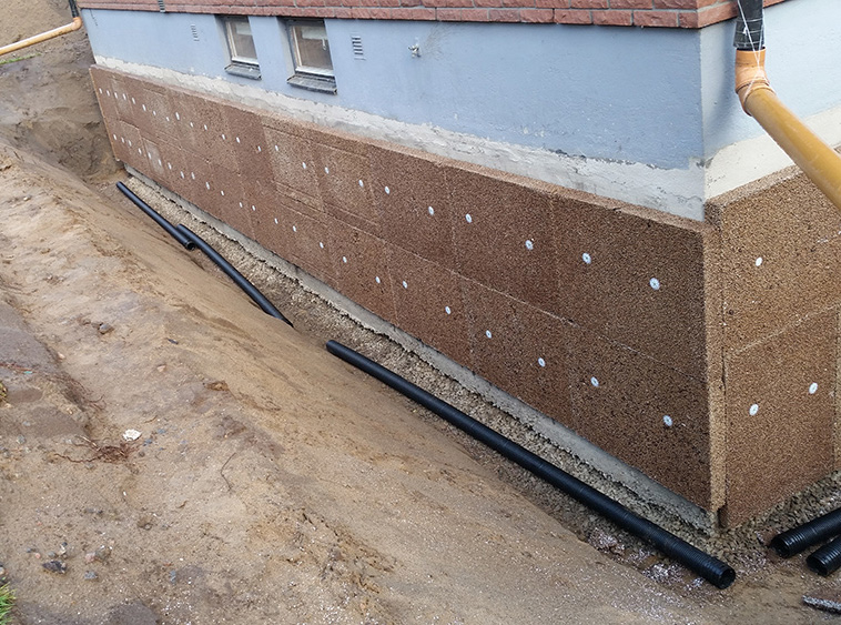 Dränera Grund & isolera Källargolv